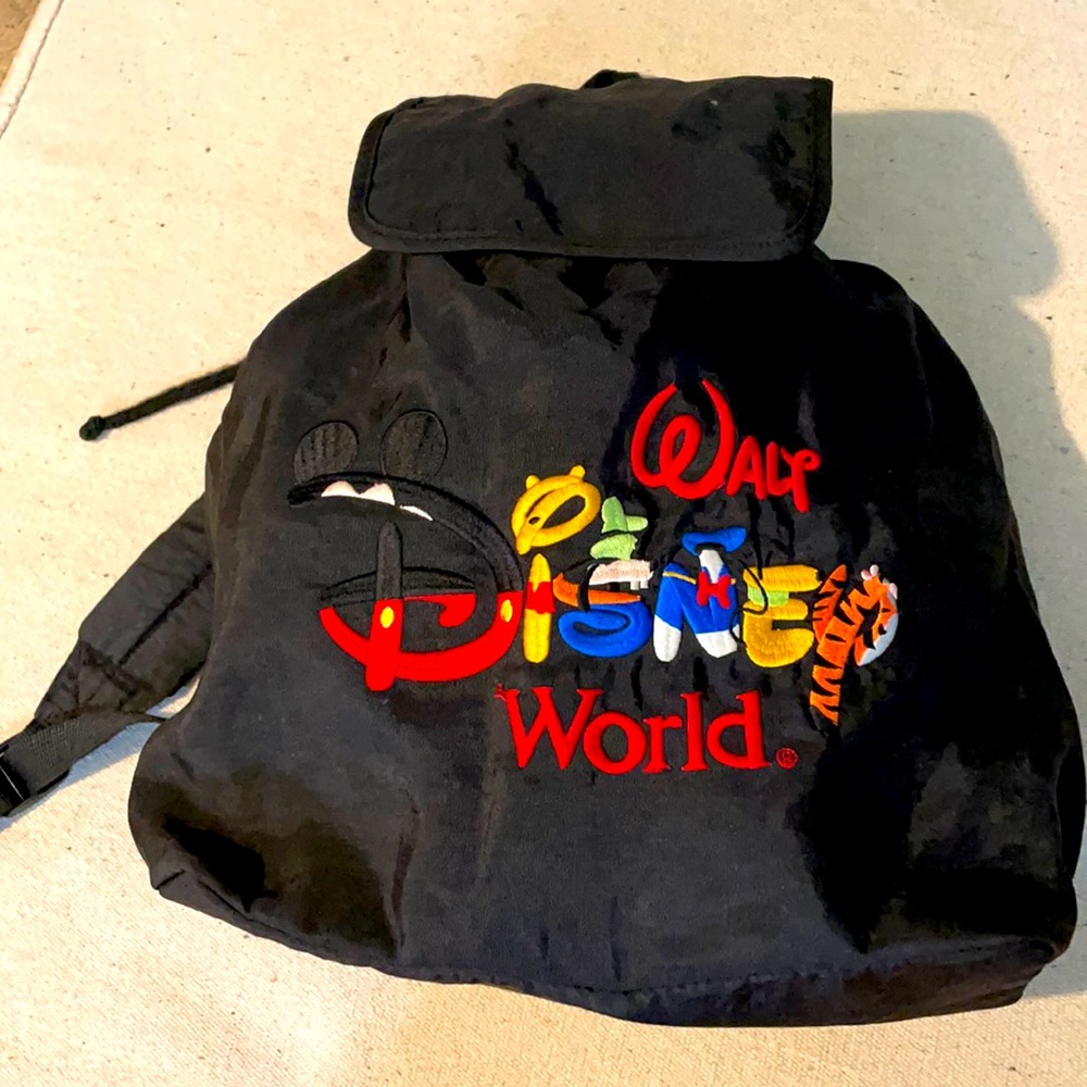 VTG Rare 90s Walt Disney World Backpack black drawstring wVelcro cover embroid